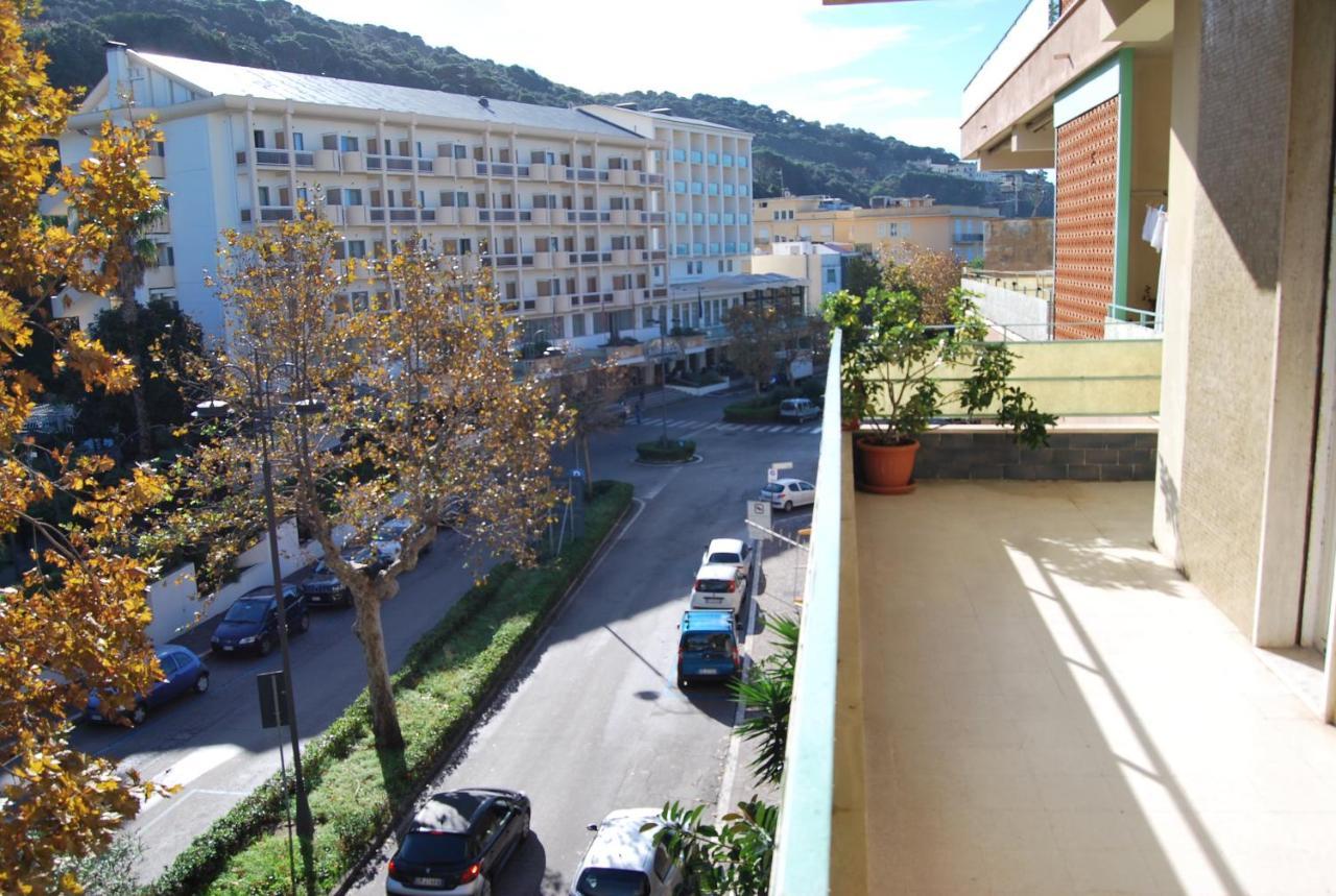 A Casa Di Lidia B&B Гаета Екстериор снимка